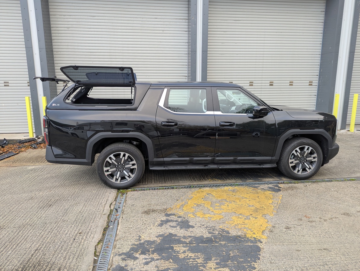 Maxus ETerron 9 (25-ON) SJS Side Opening Hardtop Double Cab   With Central Locking