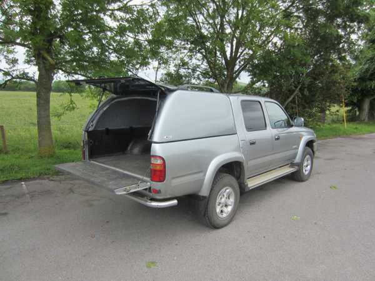 photo for  Chevrolet Colorado SJS Solid Sided Canopy / Hardtop Double Cab