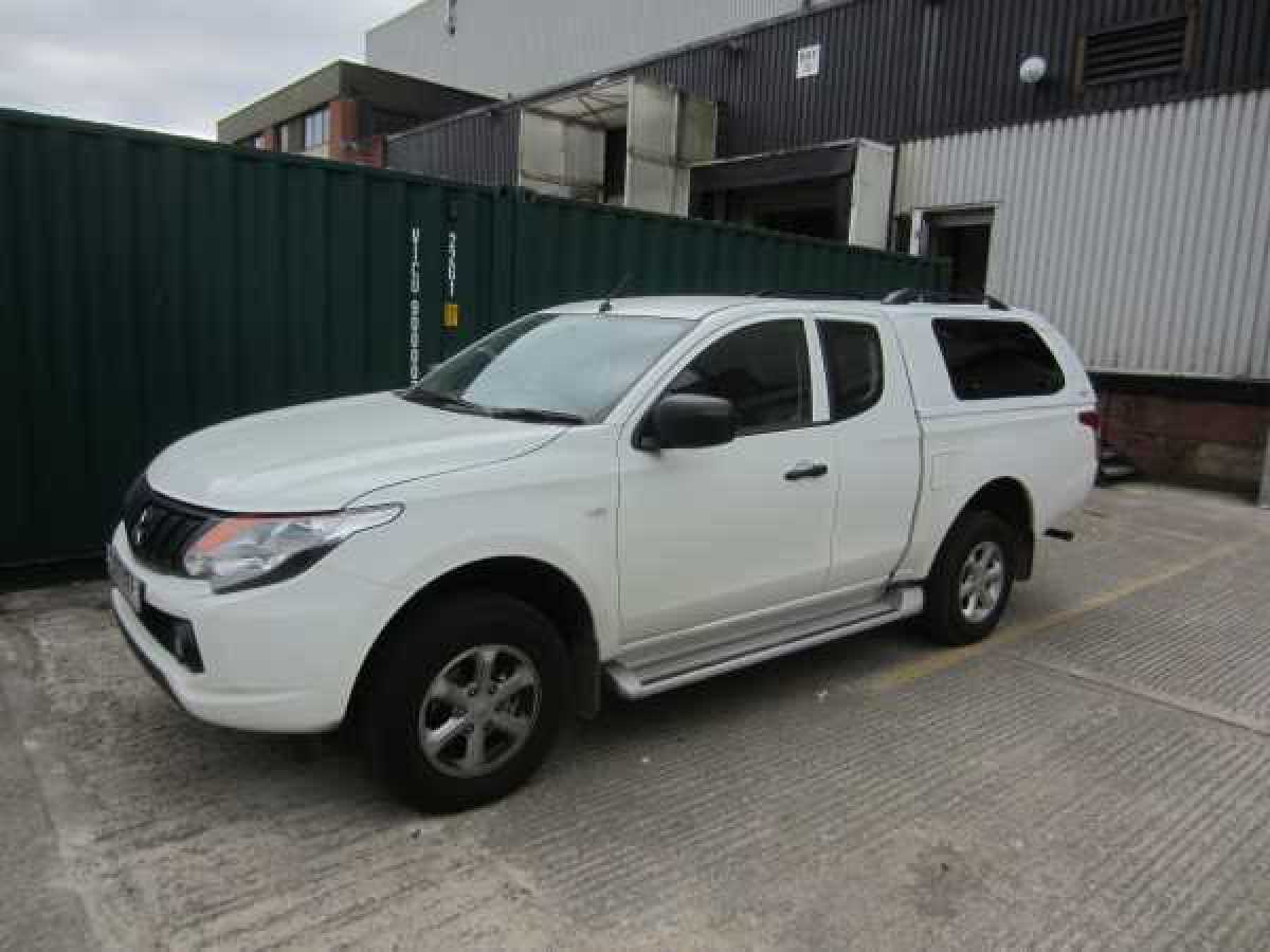 photo for Mitsubishi L200 SJS Side Opening Canopy / Hardtop Extra Cab