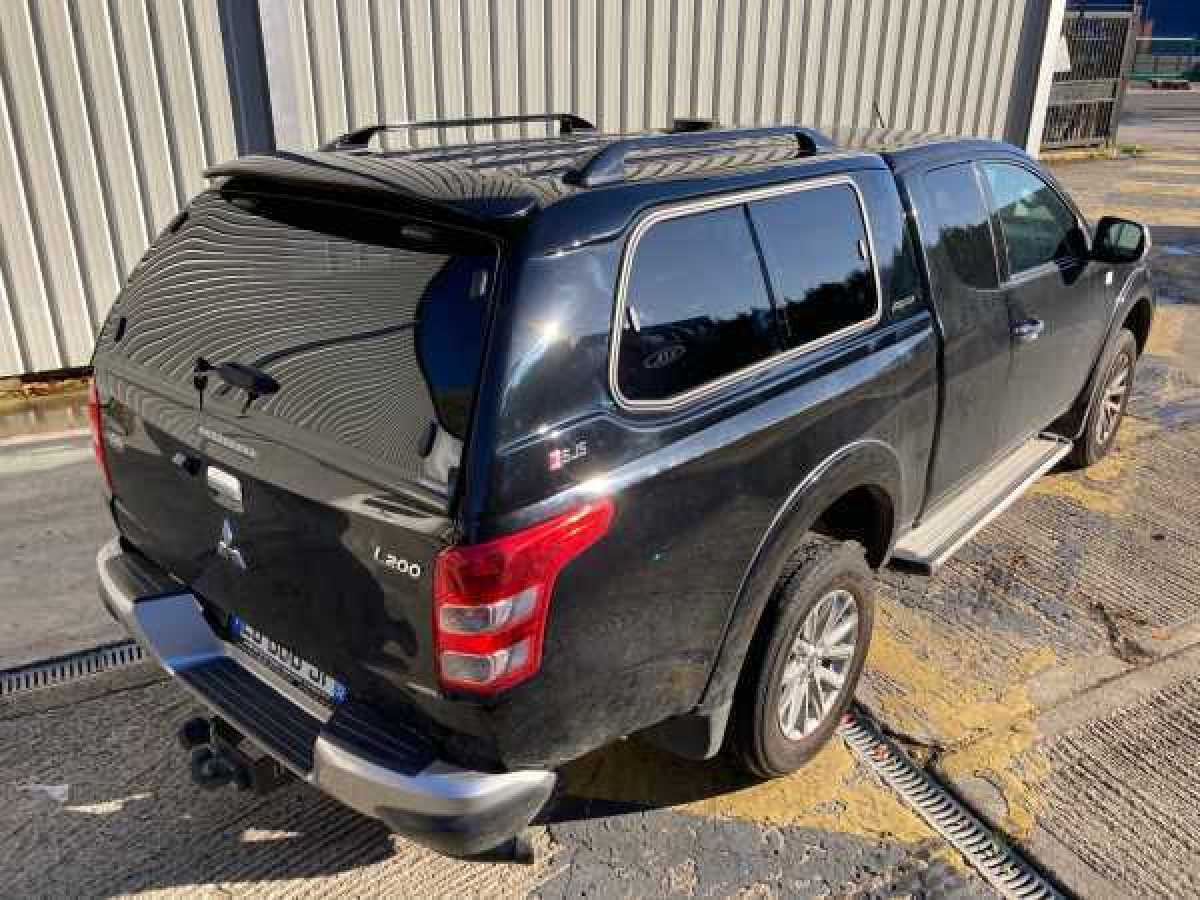 photo for Mitsubishi L200 MK8 Series 5 (2019-ON) SJS Hardtop Extra Cab - Central Locking Optional Extra