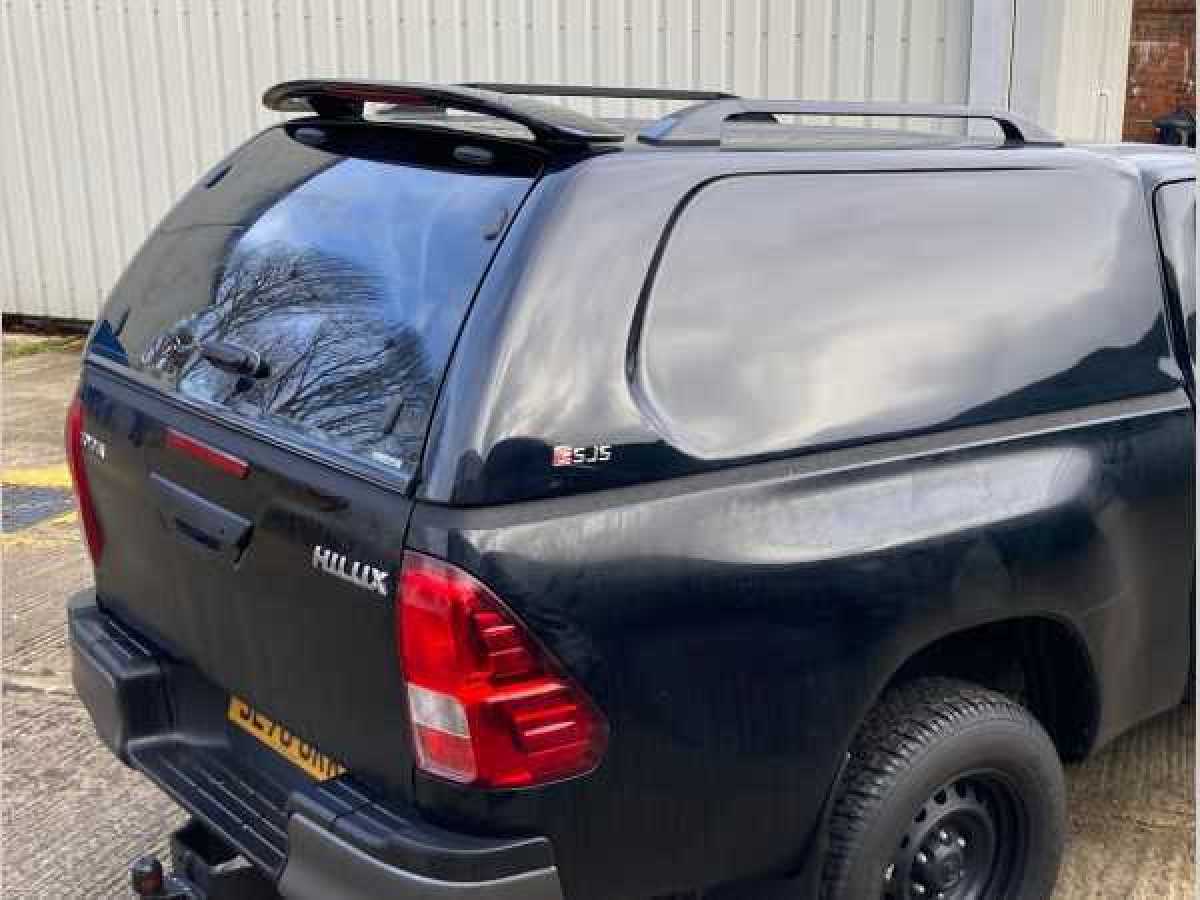 Toyota Hilux SJS Solid Sided Hardtop King / Extra Cab - Central Locking Optional Extra